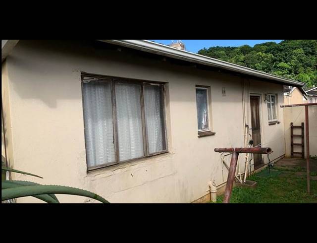 2 BEDROOM TOWNHOUSE FOR SALE IN WOODHAVEN